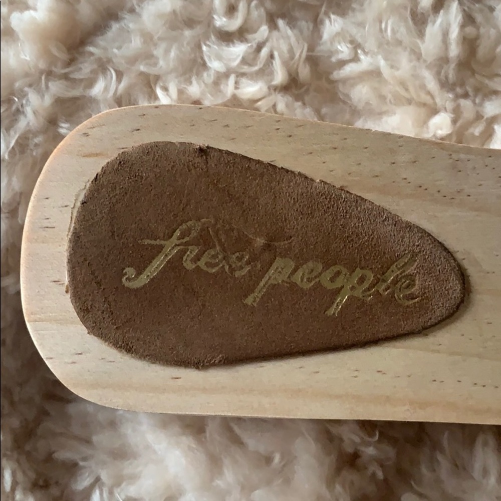 FREE PEOPLE CLOG - Picture 7 of 8